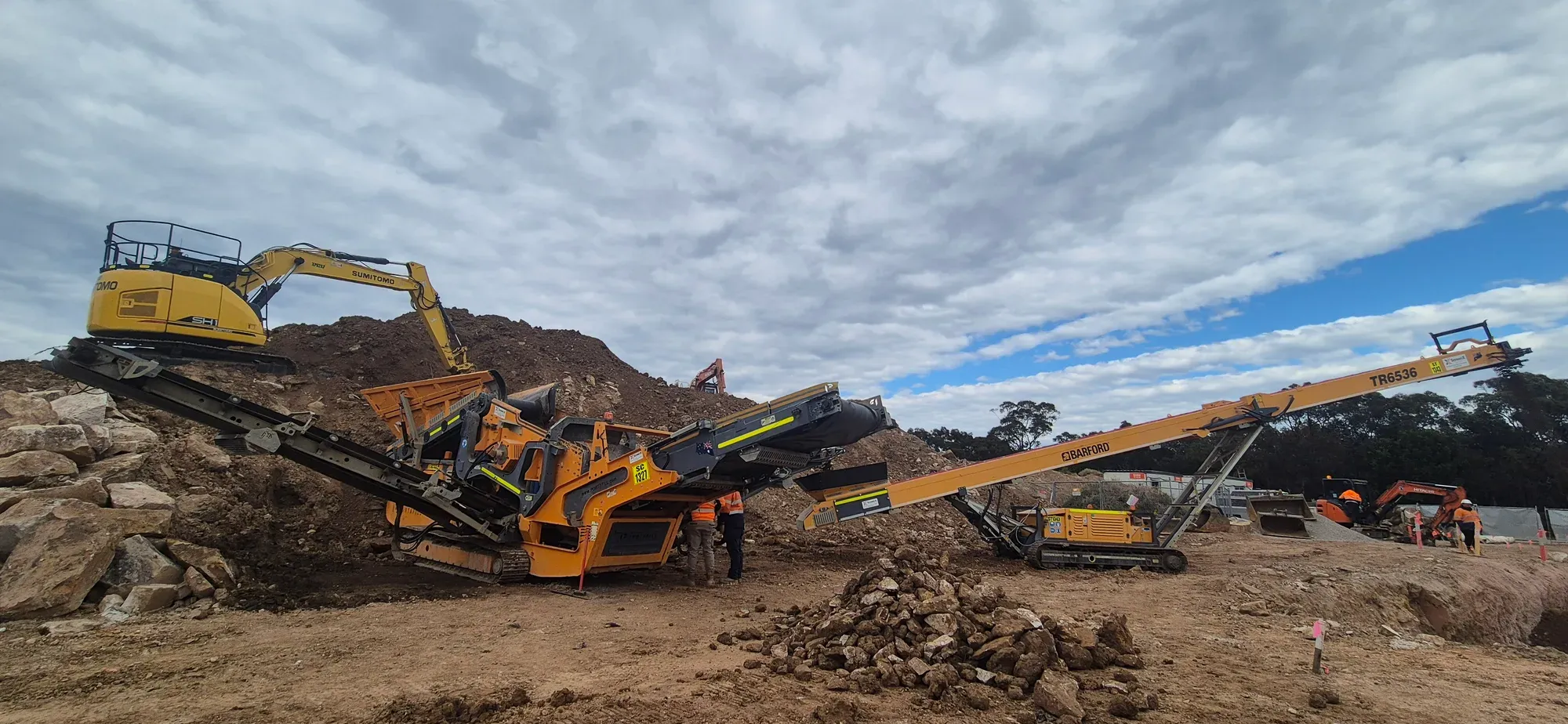 Crushing and stacking train on a civil site